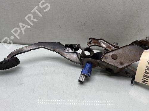 Clutch pedal RENAULT CLIO III (BR0/1, CR0/1) 1.5 dCi (C/BR0G, C/BR1G) | BP28280825I13 