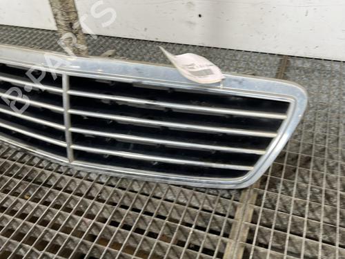 Grille MERCEDES-BENZ C-CLASS (W203) C 220 CDI (203.006) | BP30112908C40