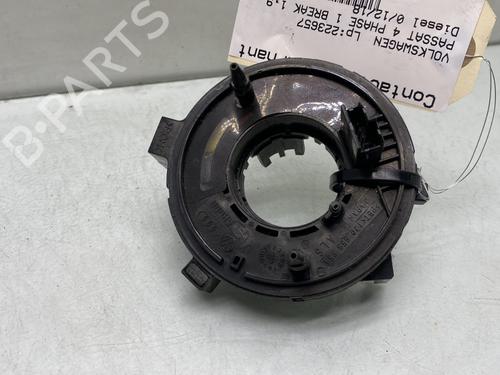 Kontantrulle Airbag /Stelring VW PASSAT B5 Variant (3B5) 1.9 TDI (115 hp) 30129350