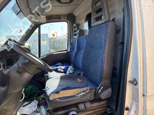 Right front indicator IVECO DAILY III Van 29 L 12 V (ALKA41A2, ALLA52A2, ALKA42A2) | BP38066671C33 - Image 25