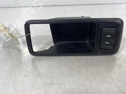 Used Left rear window switch Left rear window switch FORD C-MAX (DM2) 1.6 TDCi (90 hp) 20022139 20022139