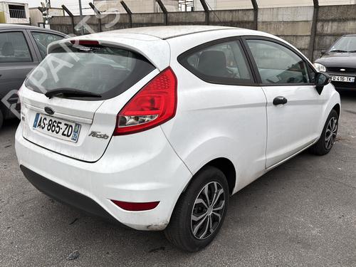 Rear fog light FORD FIESTA VI (CB1, CCN) 1.4 TDCi | BP31185307C37