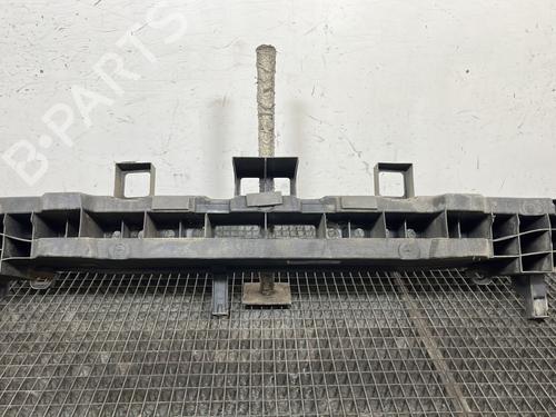 Kofangerbeslag bag RENAULT CLIO IV (BH_) 0.9 TCe 75 (BHNP) (76 hp) 32018439