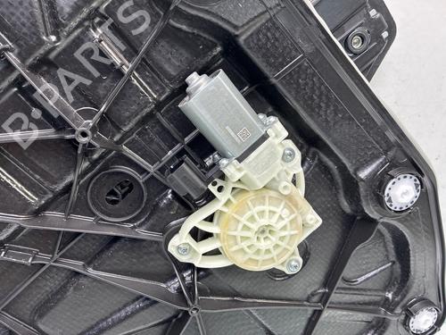 Rudehejsemekanisme Højre bagtil Rudehejsemekanisme Højre bagtil FORD FOCUS IV (HN) 1.0 EcoBoost mHEV Flex (125 hp) 39653381 39653381