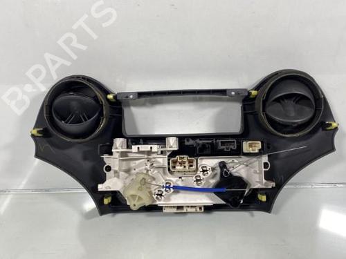 Used Climate control Climate control TOYOTA YARIS (_P1_) 1.3 (NCP10, SCP12_) (86 hp) 19986662 19986662