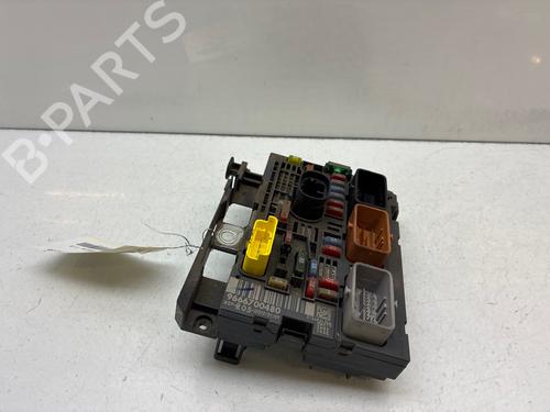 Used Fuse box Fuse box PEUGEOT 308 SW I (4E_, 4H_) 1.6 HDi (90 hp) 39902387 39902387