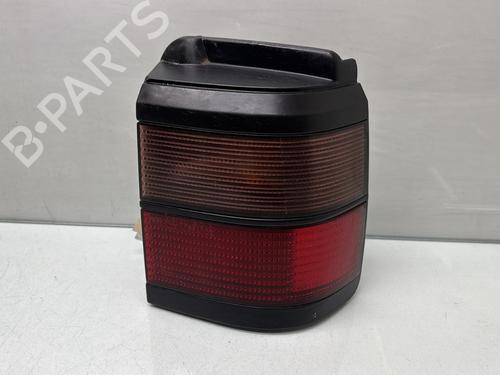 Feu arrière droit VW PASSAT B3/B4 Variant (3A5, 35I) 1.6 TD (80 hp) 32302255
