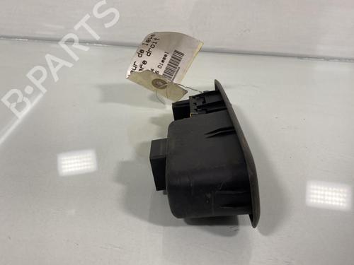 Used Right rear window switch Right rear window switch PEUGEOT 3008 I MPV (0U_) 1.6 HDi (109 hp) 20025444 20025444