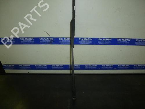 Used Front windshield wiper arm OPEL CORSA B (S93) 1.7 D (F08, F68, M68) (60 hp) 21949025