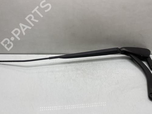 Used Front windshield wiper arm RENAULT SCÉNIC II (JM0/1_) 1.9 dCi (JM0G, JM12, JM1G, JM2C) (120 hp) 30082647
