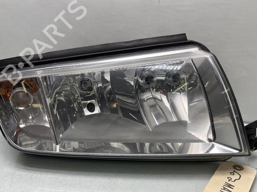 Used Right headlight SKODA FABIA I (6Y2) 1.4 (68 hp) 32389236