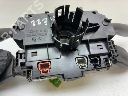 Commodo Essuie Glace / Phare Commodo Essuie Glace / Phare PEUGEOT 607 (9D, 9U) 2.0 HDI (136 hp) 39902313 39902313