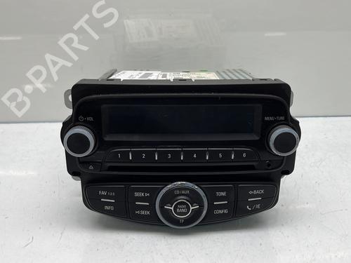 Used Radio CHEVROLET AVEO Hatchback (T300) 1.3 D (75 hp) 23769153