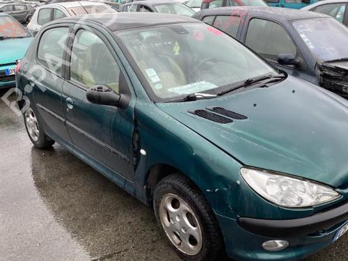 Front bumper PEUGEOT 206 Hatchback (2A/C) 1.6 i | BP28212511C7 