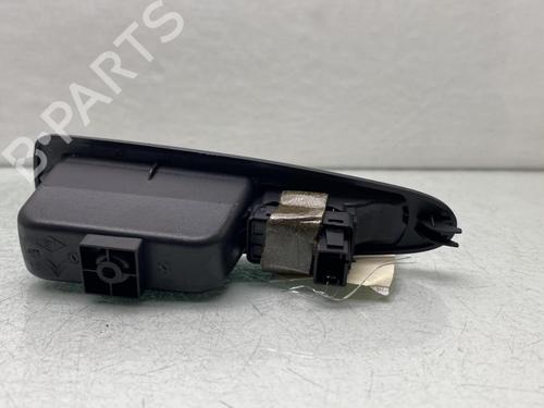 Used Left rear window switch Left rear window switch CITROËN C4 I (LC_) 1.6 HDi (109 hp) 21490467 21490467