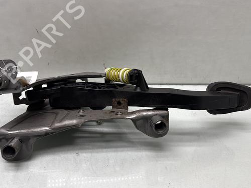 clutch-pedal-renault-megane-iv-hatchback-b9amn_-2015-29866833 main image