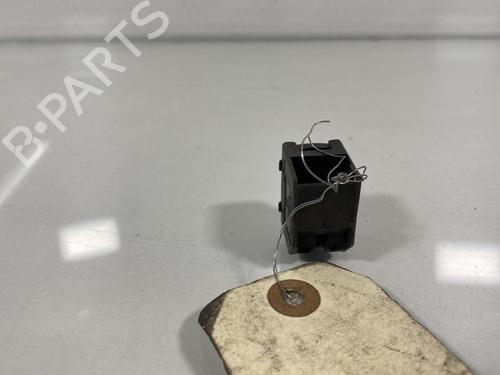 Right rear window switch VW GOLF IV (1J1)  | BP19985124I28 