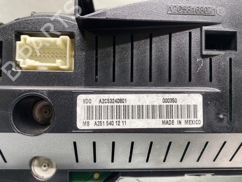 Used Instrument cluster Instrument cluster MERCEDES-BENZ R-CLASS (W251, V251) R 320 CDI 4-matic (251.022, 251.122) (224 hp) 30887588 30887588