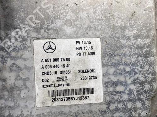 Used Engine control unit (ECU) MERCEDES-BENZ C-CLASS (W204) C 220 CDI (204.002) (170 hp) 21489932