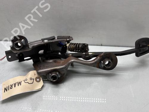 Clutch pedal RENAULT CLIO IV (BH_) 1.5 dCi 90 | BP32389330I13
