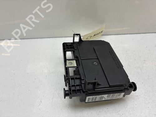Used Fuse box Fuse box 38914839 38914839