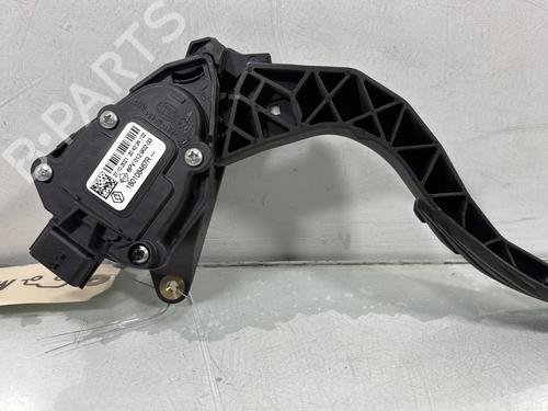 pedal-renault-clio-v-b7_-2019-30790925 main image