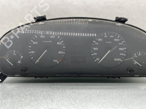 Used Instrument cluster PEUGEOT 406 (8B) 1.8 16V (110 hp) 31624481