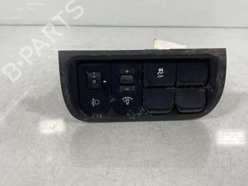 Used Headlight switch KIA RIO III (UB) 1.25 CVVT (86 hp) 20011308