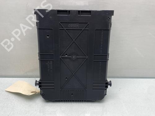 Used Fuse box Fuse box PEUGEOT 2008 I (CU_) 1.2 THP 110 / PureTech 110 (110 hp) 32302198 32302198