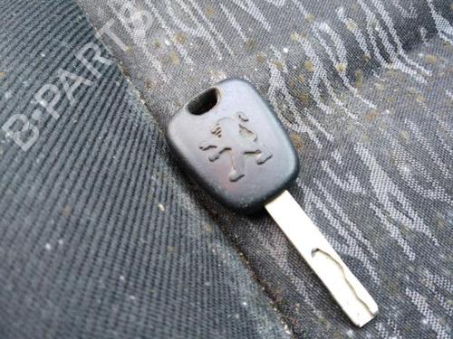 Front left lock PEUGEOT 307 (3A/C) 1.4 HDi | BP19965080C98 