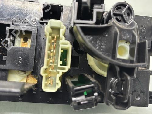 Used Climate control Climate control 32230498 32230498