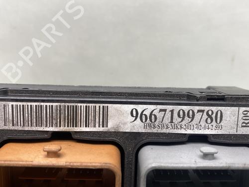 Fuse box CITROËN C3 Picasso (SH_) 1.6 HDI 90 | BP30082693E1