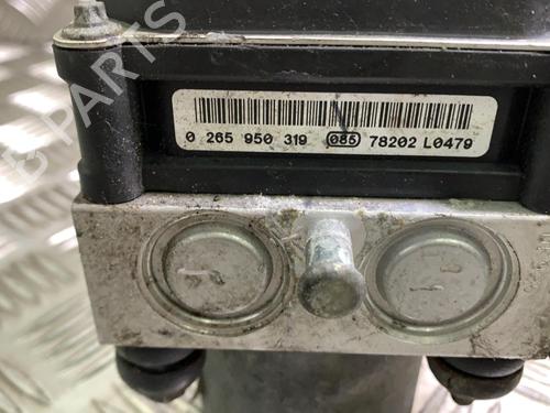 Used ABS pump ABS pump CITROËN C8 (EA_, EB_) 2.0 HDi (120 hp) 20027268 20027268