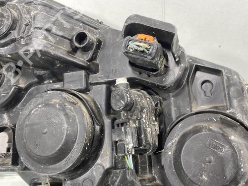 Left headlight PEUGEOT 208 I (CA_, CC_) 1.2 VTI 82 | BP28672483C28 