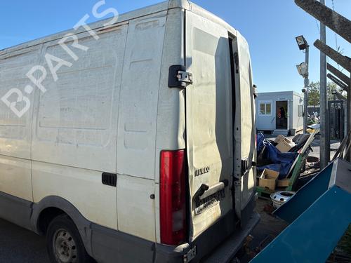 Right front indicator IVECO DAILY III Van 29 L 12 V (ALKA41A2, ALLA52A2, ALKA42A2) | BP38066671C33 - Image 7