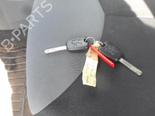 Front left lock PEUGEOT 107 (PM_, PN_) 1.0 | BP20004151C98 
