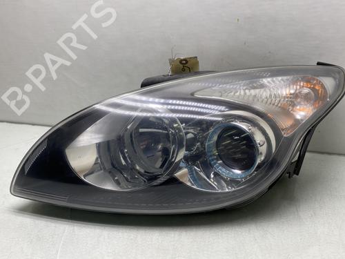 Used Left headlight HYUNDAI i30 Estate (FD) 1.6 CRDi (116 hp) 21822509