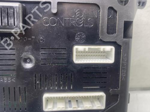 Used Fuse box Fuse box RENAULT CLIO III (BR0/1, CR0/1) 1.5 dCi (BR17, CR17) (86 hp) 19949319 19949319