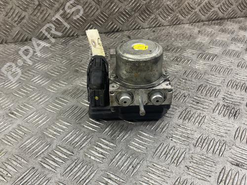 Used ABS pump NISSAN JUKE (F15) 1.5 dCi (110 hp) 25158019