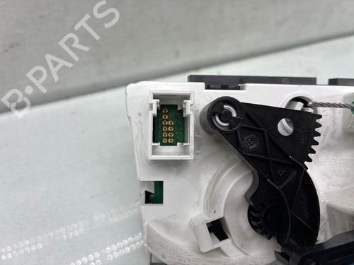 climate-control-citroen-c3-picasso-sh_-2008-35955810 main image