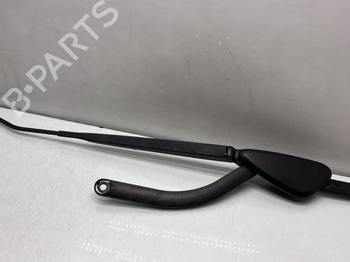 Used Front windshield wiper arm RENAULT SCÉNIC II (JM0/1_) 1.9 dCi (125 hp) 30719862