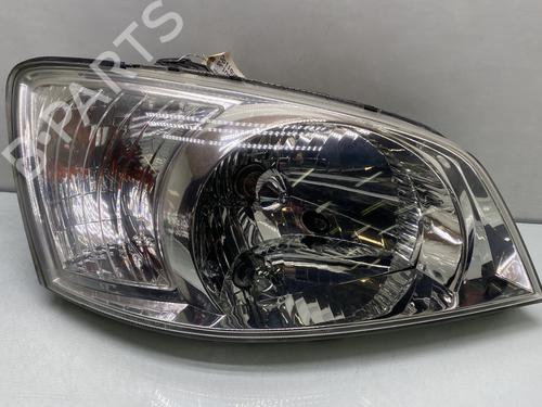 Used Right headlight HYUNDAI GETZ (TB) 1.1 (63 hp) 31048986