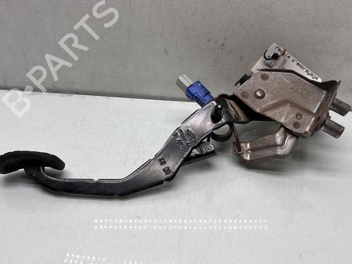 Clutch pedal RENAULT CLIO III (BR0/1, CR0/1) 1.5 dCi (C/BR0G, C/BR1G) | BP28280825I13 