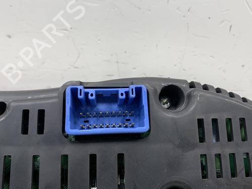 Used Instrument cluster TOYOTA AVENSIS (_T25_) [2003-2008]  19975537