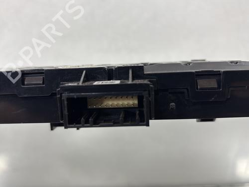 Warning switch RENAULT CLIO V (B7_) 1.6 E-TECH 140 (B7MU) | BP30297053I22 - Image 3