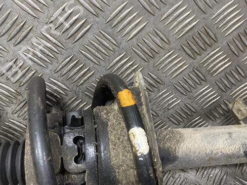 Used Left front shock absorber Left front shock absorber RENAULT SCÉNIC I MPV (JA0/1_, FA0_) 1.9 dCi (JA05, JA1F) (102 hp) 28581669 28581669