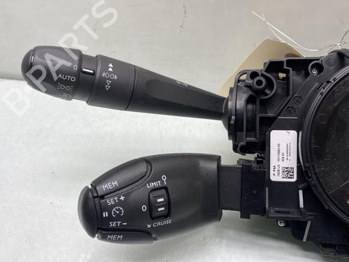 Used Steering column stalk Steering column stalk PEUGEOT 5008 II (MC_, MJ_, MR_, M4_) 1.5 BlueHDi 130 (MCYHZJ, MCYHZR, MCYHZX) (131 hp) 30125942 30125942