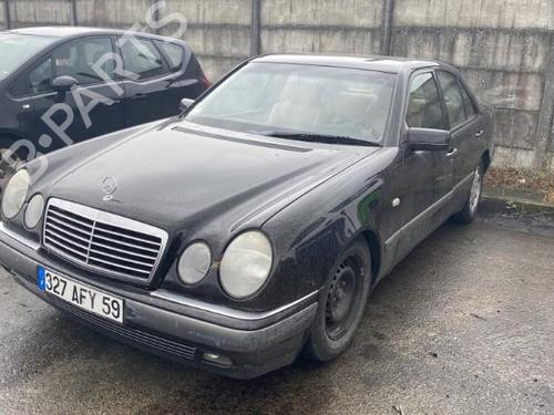 Right taillight MERCEDES-BENZ E-CLASS (W210) E 240 (210.061) | BP21200942C35 