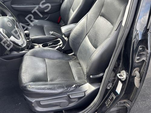 Switch HYUNDAI i30 Estate (FD) 1.6 CRDi | BP35938698I30 - Image 27