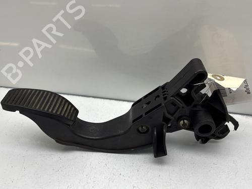 Used Clutch pedal FIAT 500 (312_) 1.2 (312AXA1A) (69 hp) 29866828